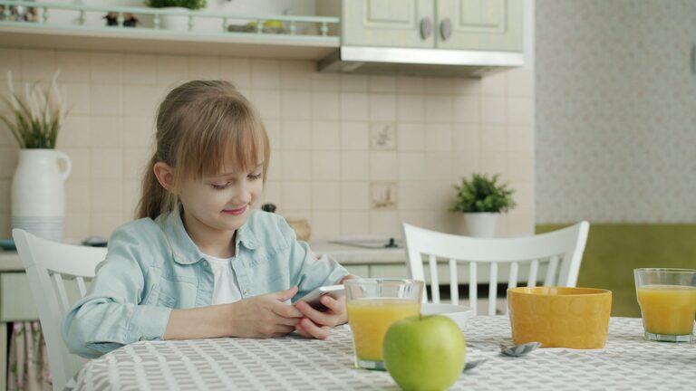 How to Build Healthier Phone Habits Every Day